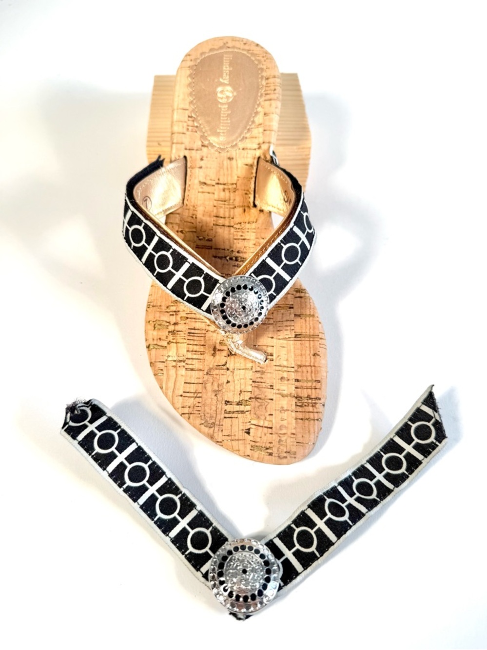 Lindsay Phillips SwitchFlops White Circle Line Interchangeable Straps Sz M